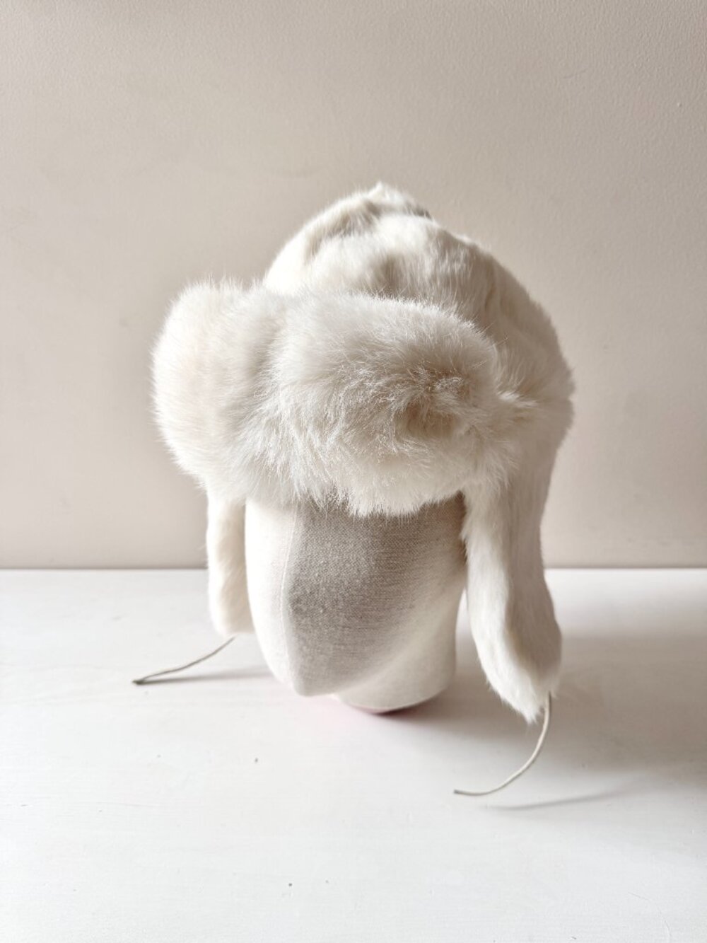 White Real Rabbit Fur Trapper Hat - Picture 15 of 15